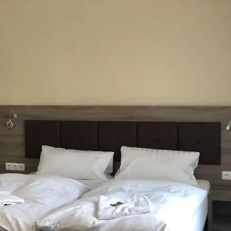 尤克豪斯酒店 酒店